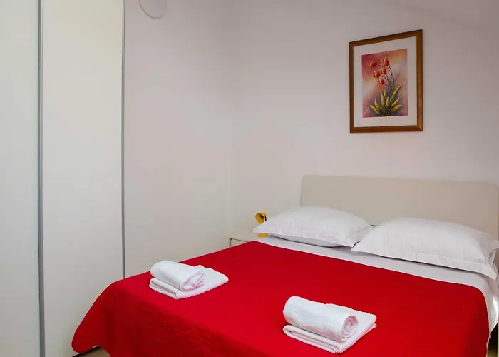 Bella Vista - Three Bedroom With Terrace And Sea View A6 *