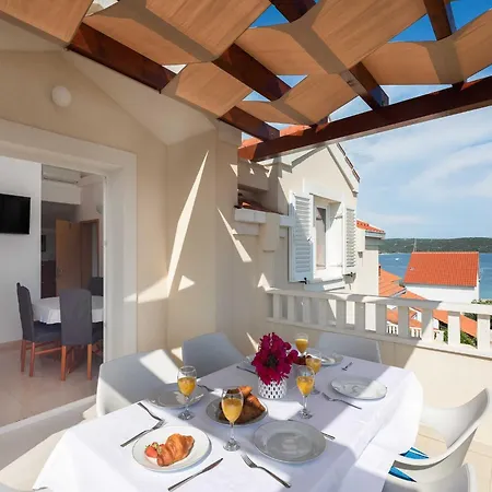 Bella Vista - Three Bedroom With Terrace And Sea View A6 Apartman *