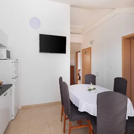 Bella Vista - Three Bedroom With Terrace And Sea View A6 *