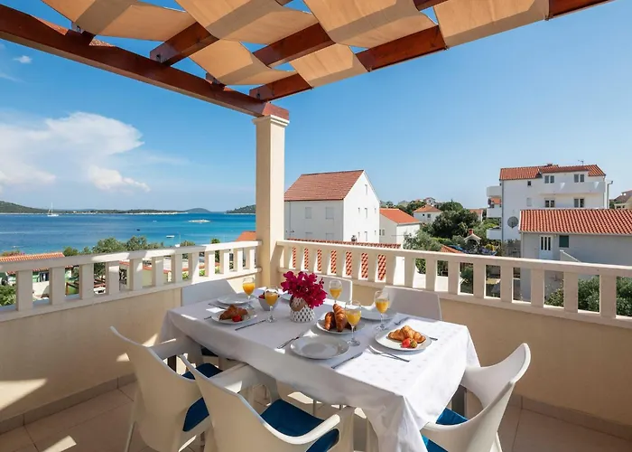 Bella Vista - Three Bedroom With Terrace And Sea View A6 Daire