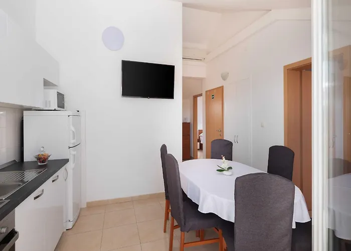 Bella Vista - Three Bedroom With Terrace And Sea View A6 *